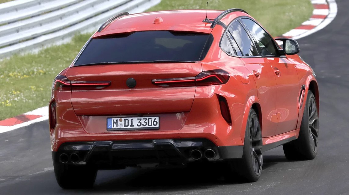 BMW X6 M 2023 года замечен на Нюрбургринге