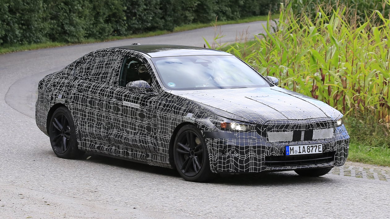 Новый BMW i5 появится наряду с 5-й серией следующего поколения