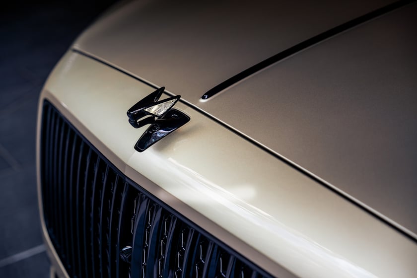 Bentley Flying Spur Hybrid и Bentayga Hybrid медленно продвигаются к электрификации, но Bentley стремится стать полностью электрическим брендом к 2030 году и продавать только частично электрифицированные автомобили к 2026 году. Мы задаемся вопросом, 