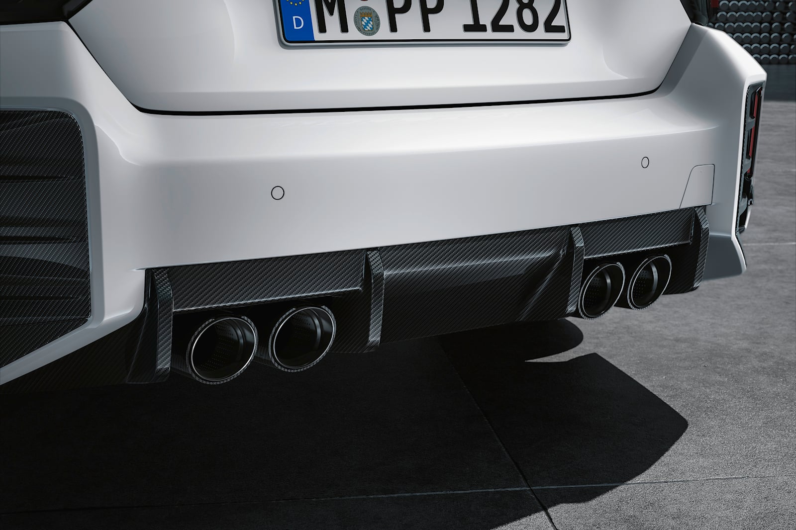 На данный момент знайте, что остальная часть каталога запчастей BMW M2 M Performance сосредоточена на четырех областях: аэродинамика, трансмиссия, шасси и кабина.