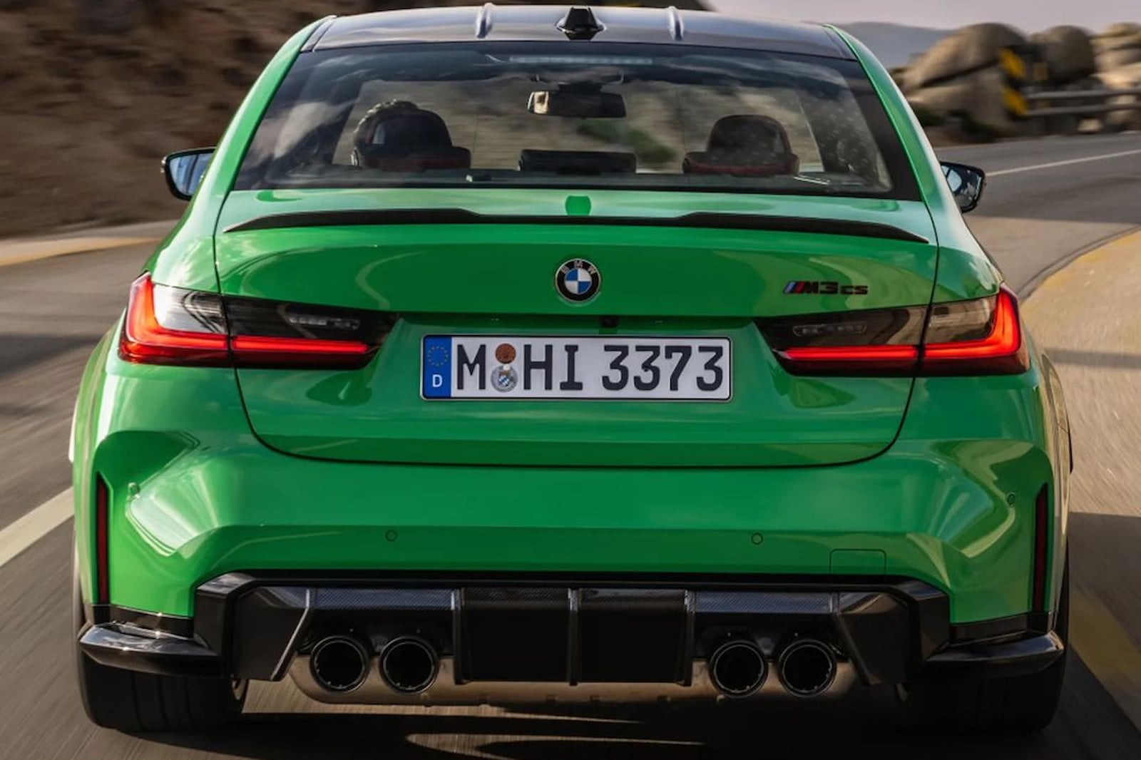 Зеленый BMW M3 CS попал в сеть перед презентацией