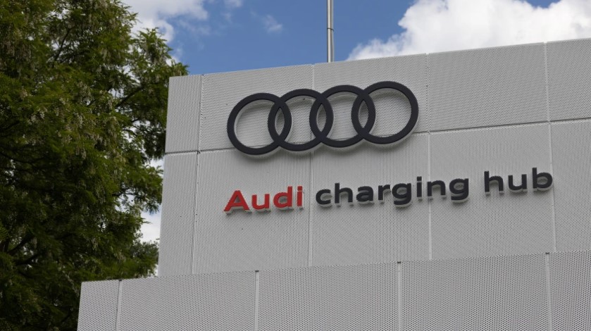 Audi подтверждает, что электромобиль начального уровня будет находиться ниже Q4 e-tron