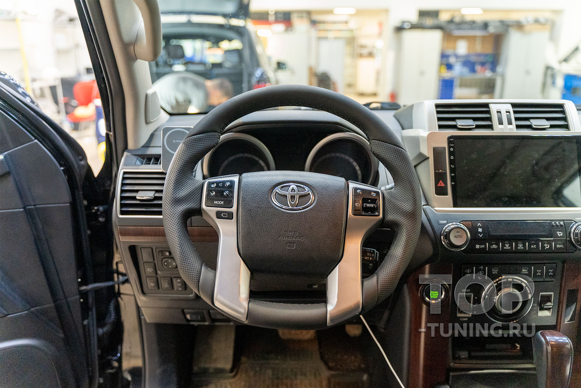 Установка руля Ego Skill для Toyota Land Cruiser Prado 150