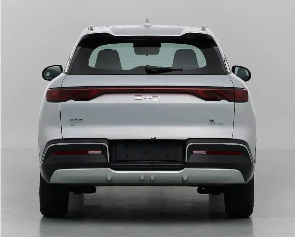 Полностью электрический внедорожник BYD Yuan UP будет иметь запас хода 301 км и 401 км.