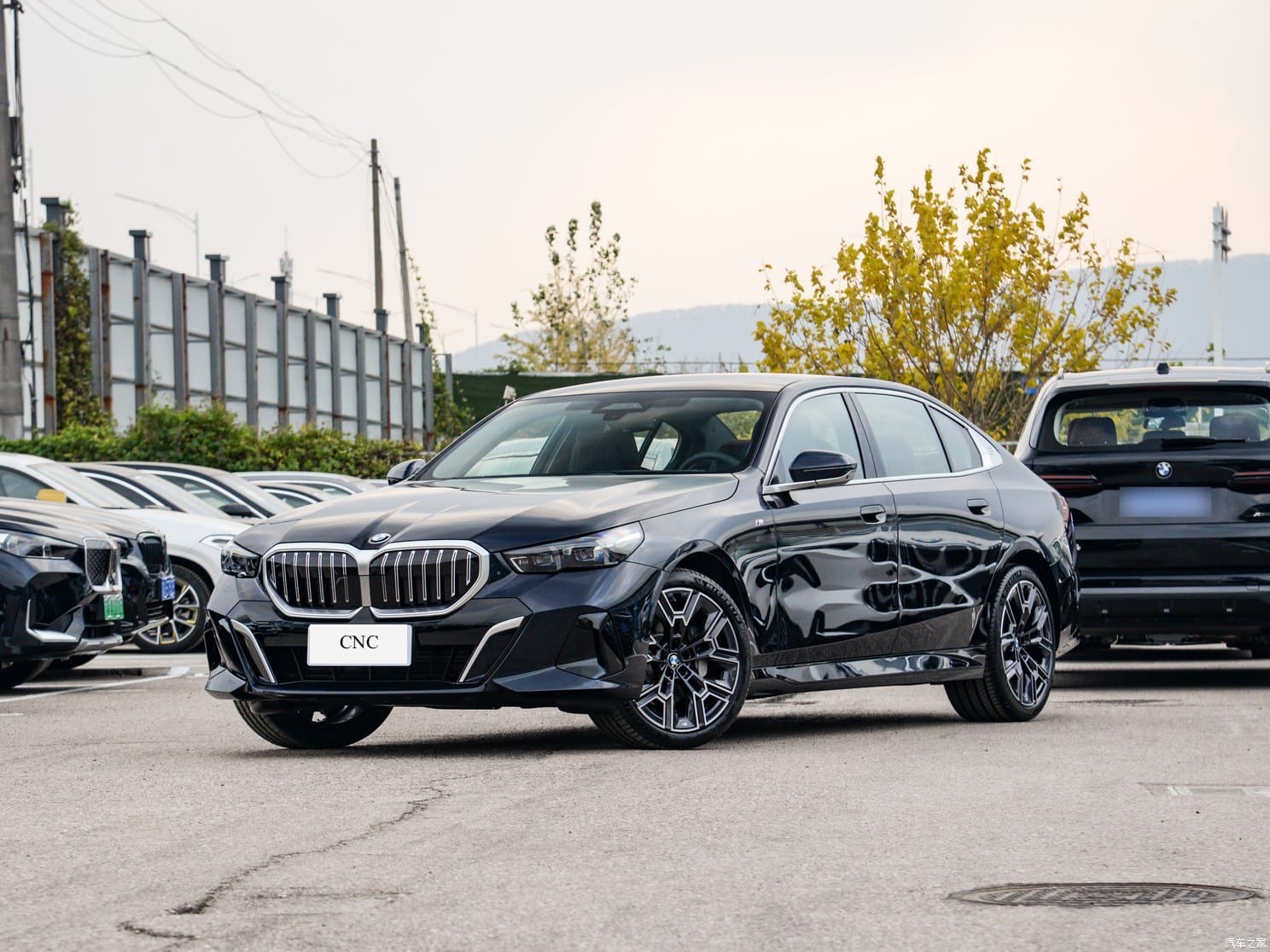 BMW собирается запустить в Китае новые модели 5-й серии с расширенными характеристиками