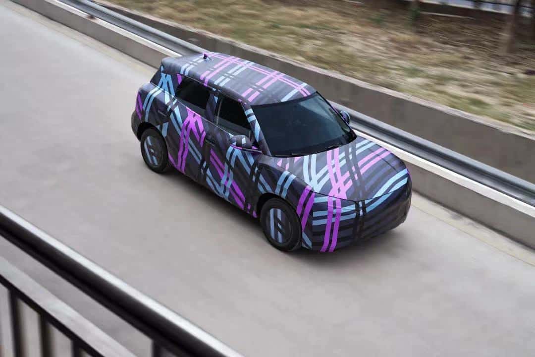 BYD готовится к выпуску своего ожидаемого компактного внедорожника Yuan UP в марте, и недавно представленные фотографии с дорожных испытаний дают представление о дизайне и характеристиках автомобиля