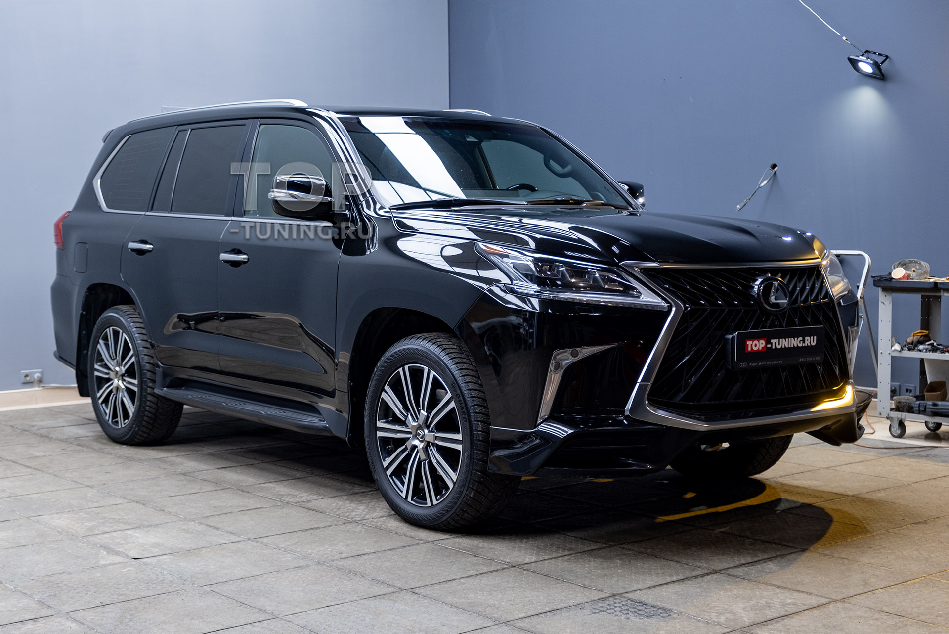 Купить светодиодную подсветку в салон Lexus LX570 с установкой под ключ в  Москве