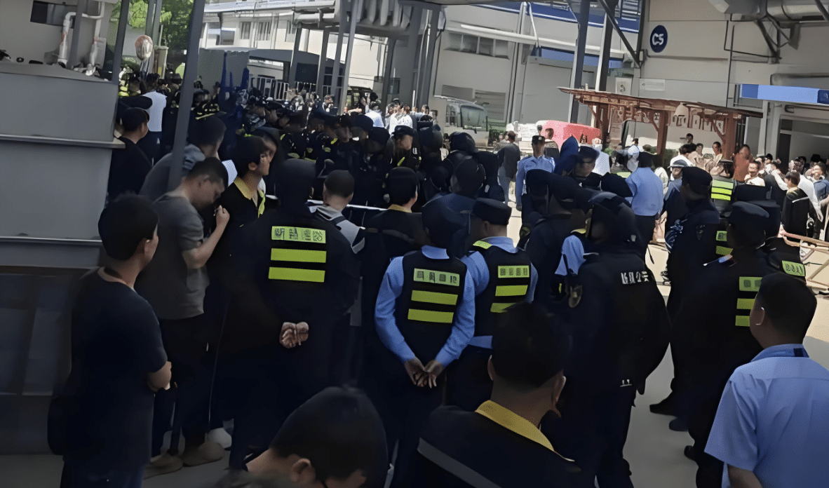 На прошлой неделе на заводе BYD в городе Уси, провинция Цзянсу, Китай, прошла забастовка
