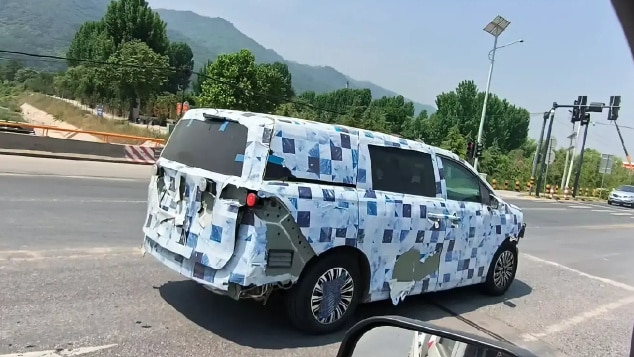 В Китае был замечен новый автомобиль BYD MPV, который, возможно, получит название Zhou