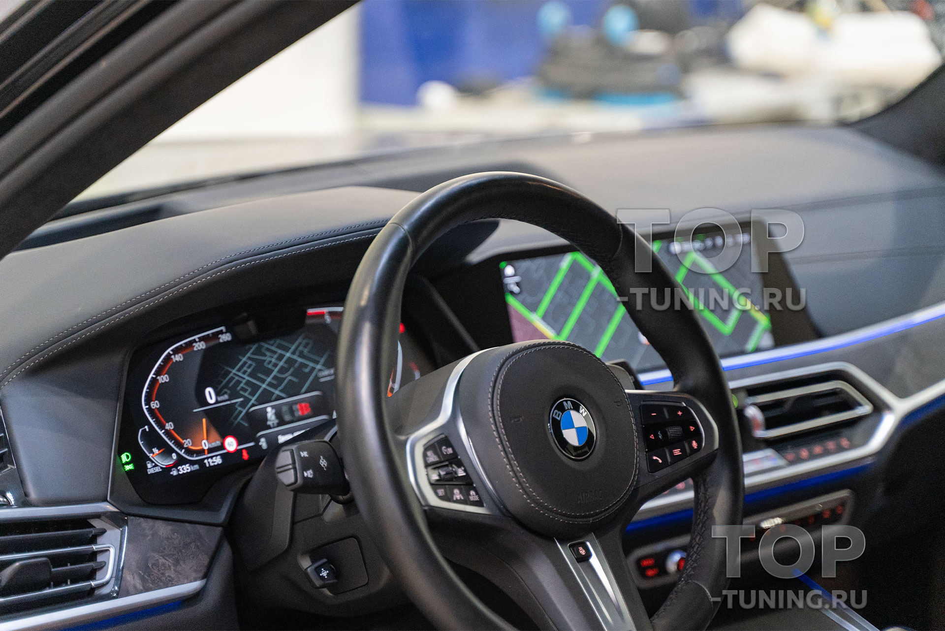 Защитная оклейка мониторов в салоне BMW X7