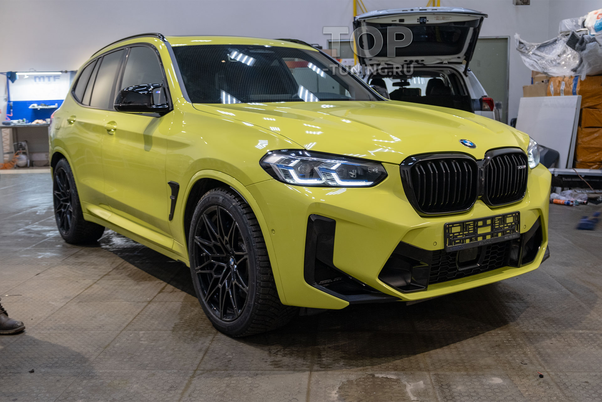 Монтаж доводчиков в двери BMW X3 M G01 рестайлинг