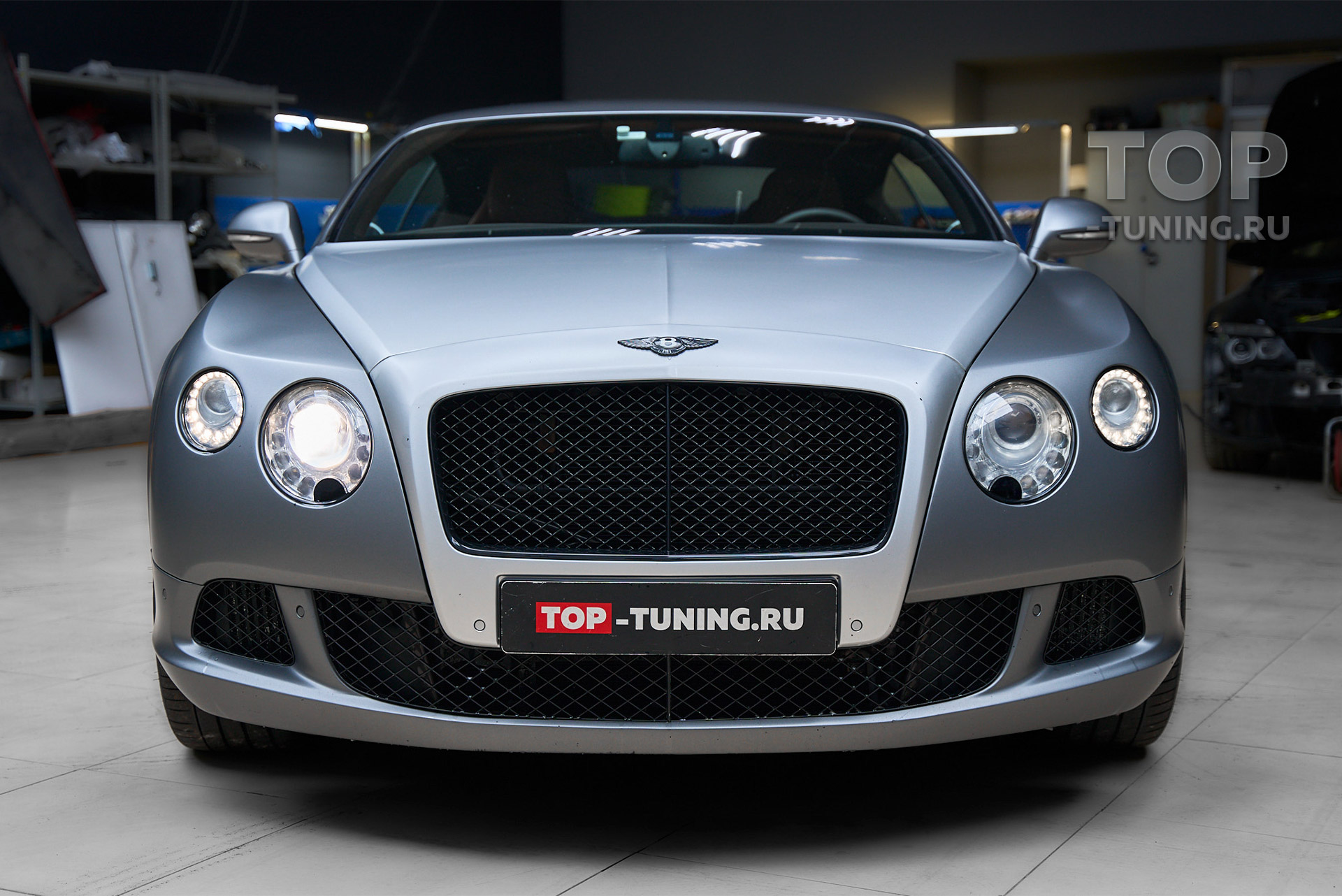 Тюнинг фар Bentley Continental GT – установка новых Biled линз MTF MaxBeam 2.0