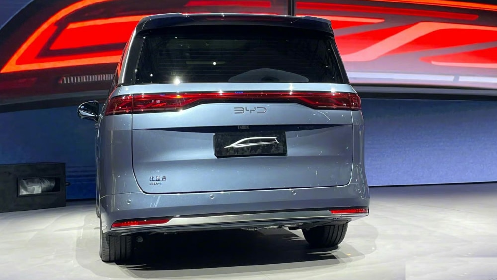 Китайский регулятор MIIT обнародовал характеристики аккумулятора и силовой установки подключаемого гибридного минивэна BYD Xia