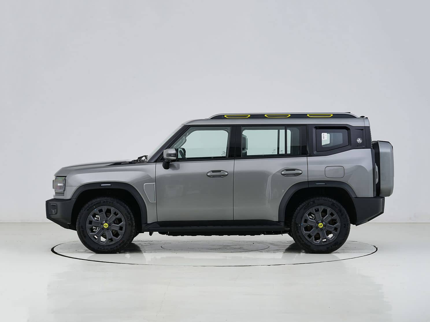 Версия Jetour Shanhai T2 с полным приводом представлена в виде внедорожника PHEV с интеллектуальным режимом X drive mode