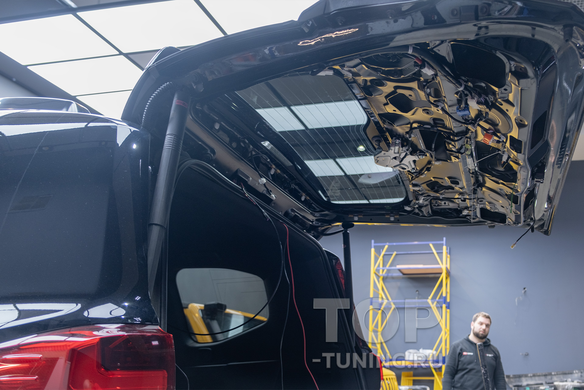 108832 Доводчики во все двери и багажник Toyota Land Cruiser 300 под ключ