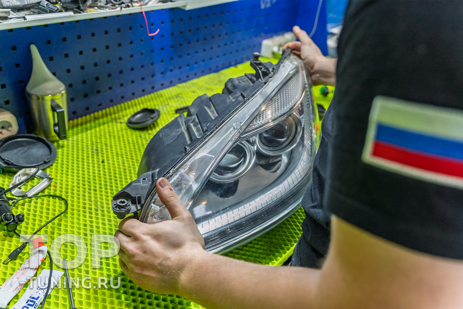 Замена ксенона на Bi LED – тюнинг оптики Mercedes Benz W221