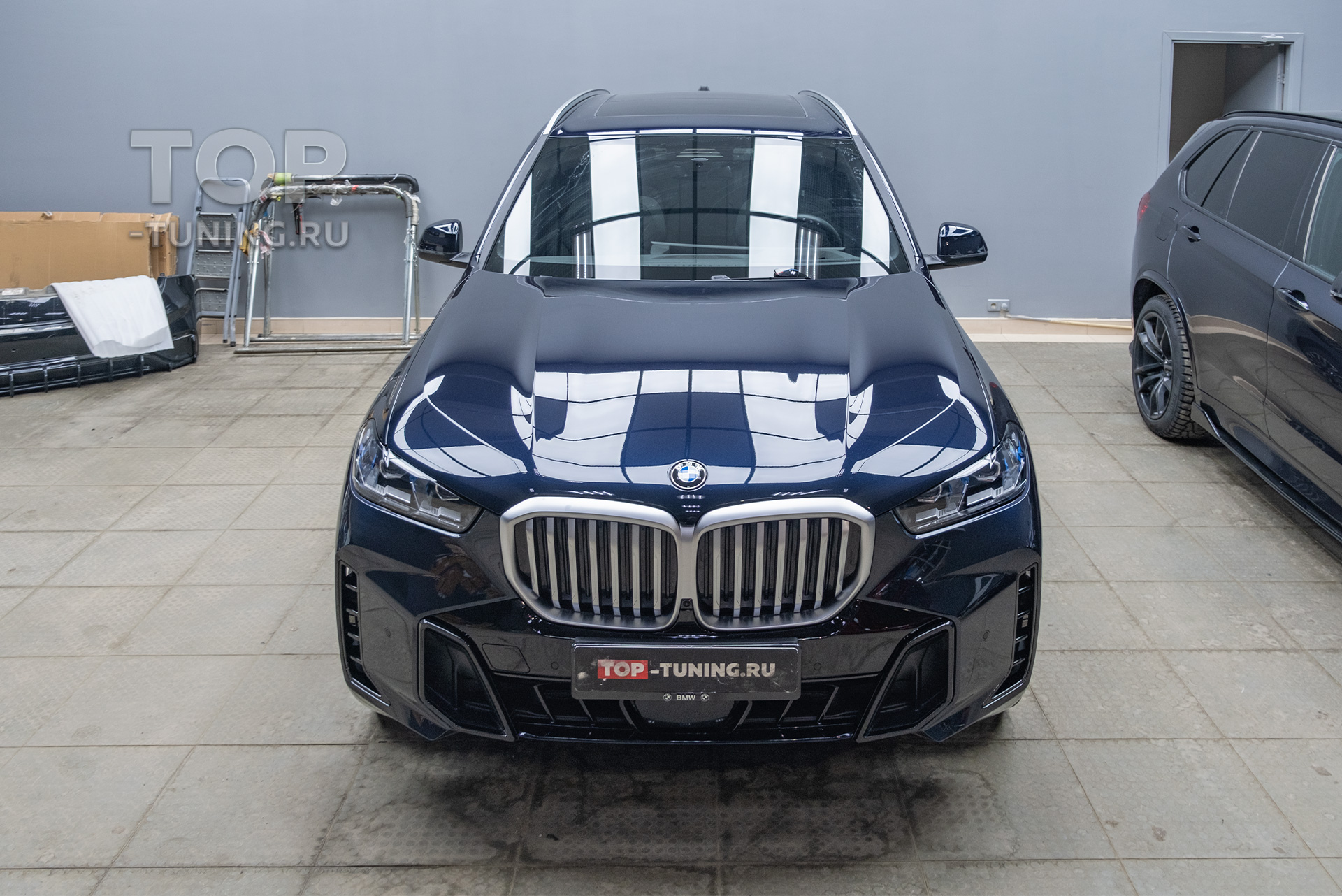 108921 Оклейка всего кузова BMW X5 G05 рестайлинг защитной пленкой STEK