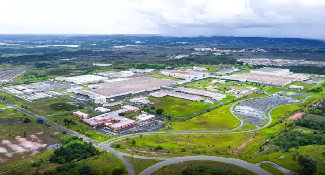 На строительной площадке завода BYD в Бразилии проводится расследование в связи с жестоким обращением с рабочими