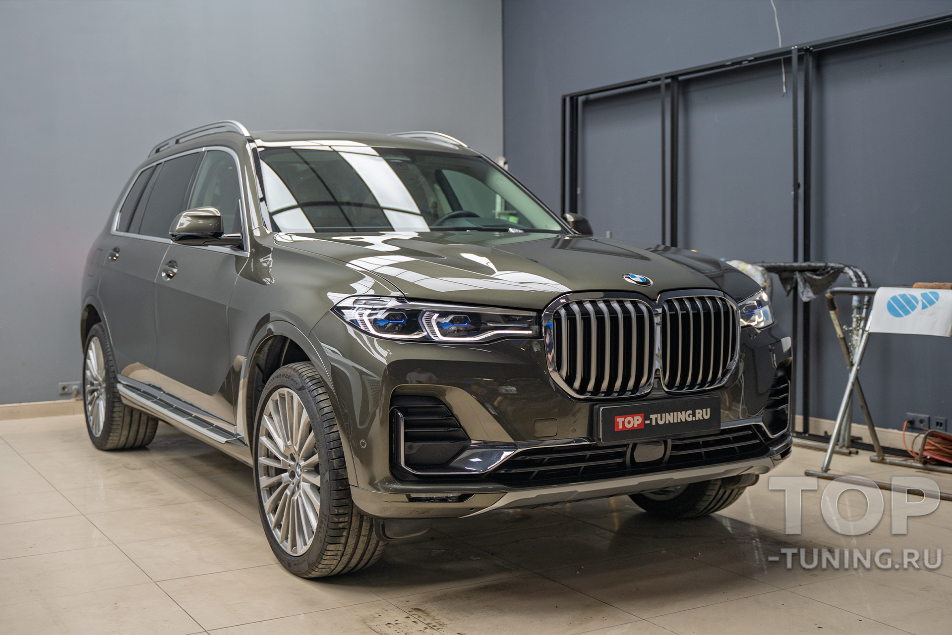 Оклейка всего кузова пленкой STEK Dyno Shield, антидождь стекол BMW X7 G07