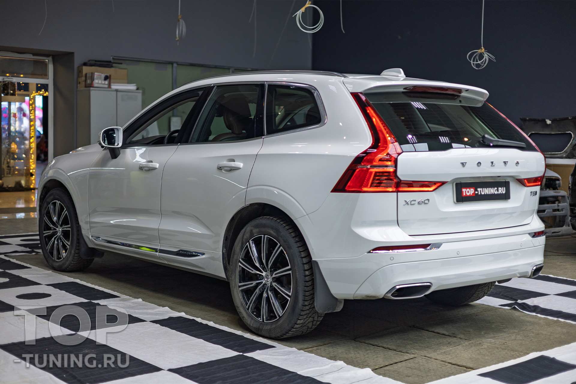 Круговой обзор 360 из салона – установка в Volvo XC60 II под ключ в Топ Тюнинг 