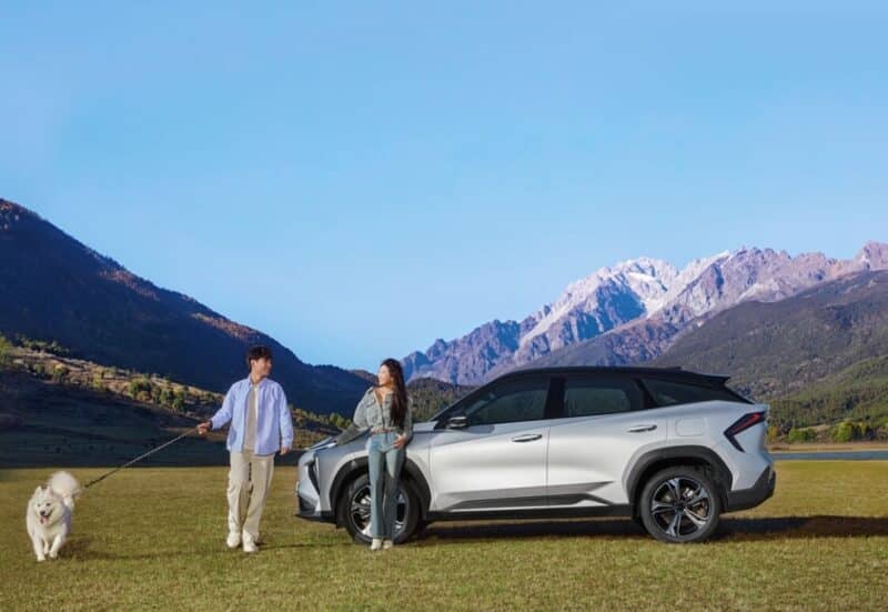 Geely Galaxy L7 EM-i PHEV с запасом хода 1240 км продается по цене от 1,5 млн рублей