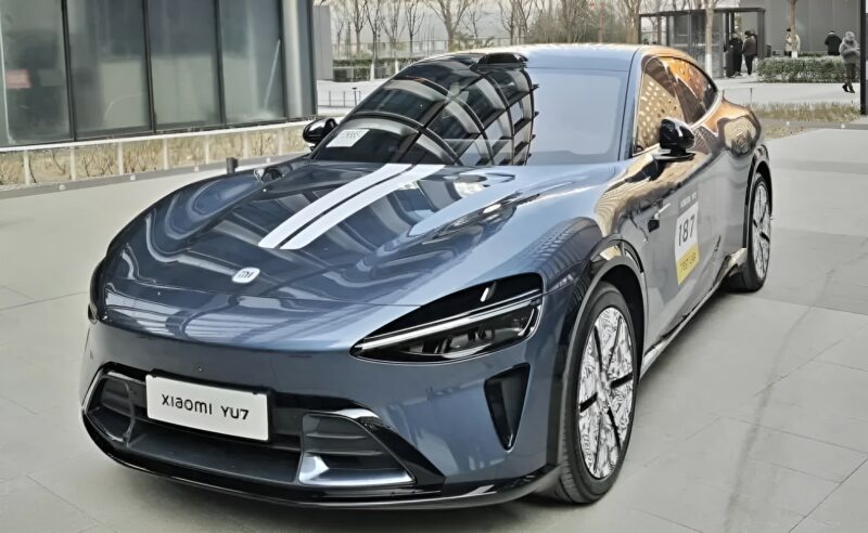 Просочившиеся изображения позволяют увидеть футуристический стиль приборной панели, продвинутые цифровые интерфейсы и материалы премиум-класса. Благодаря этим особенностям YU7 становится серьёзным конкурентом на рынке электромобилей.