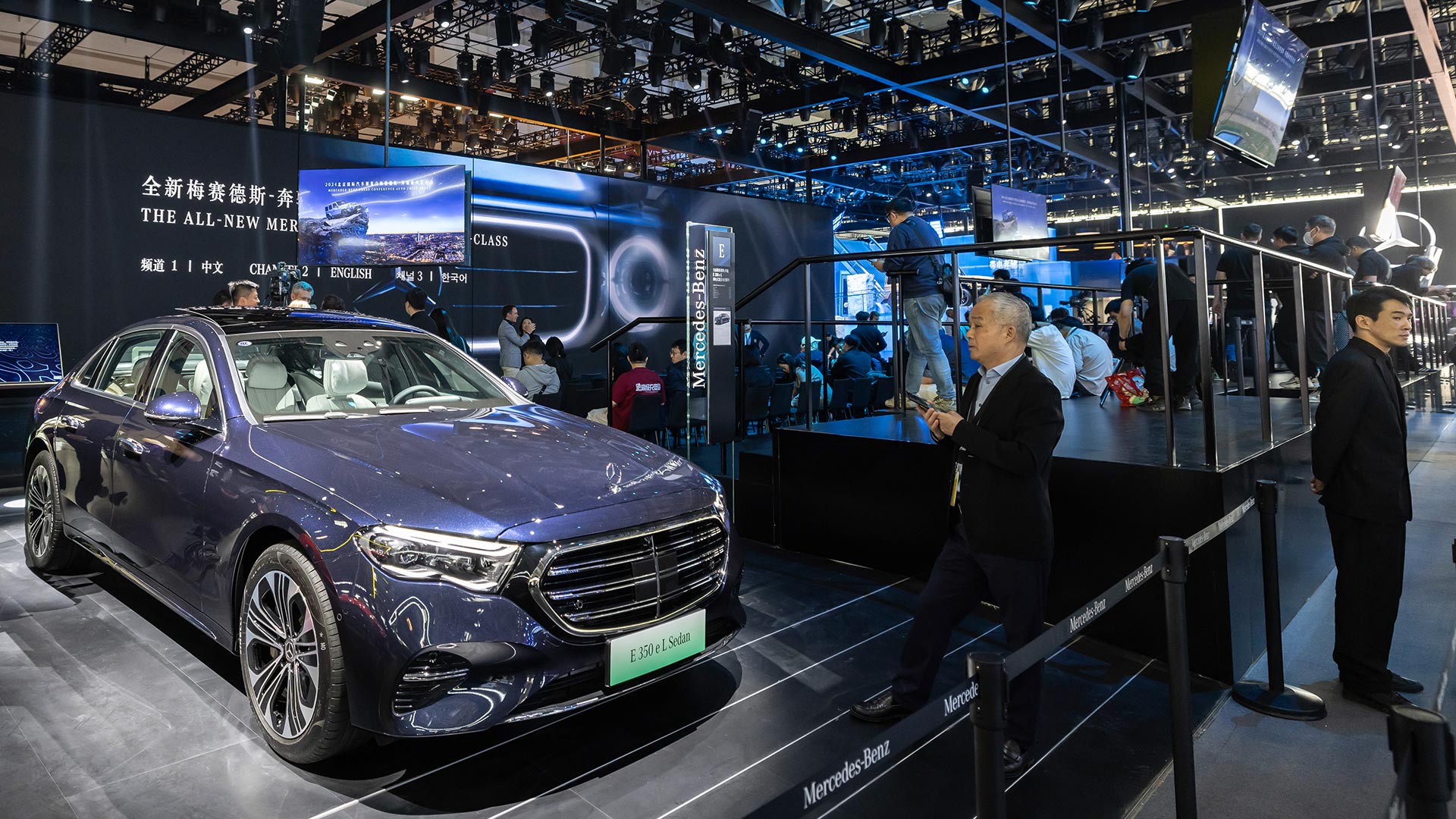 Mercedes-Benz подтверждает, что в Китае начались массовые увольнения, численность персонала будет сокращена на 15%