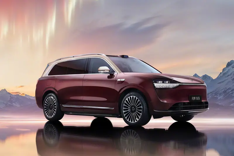 2025 Aito M9 будет представлен 20 марта по цене от 5,7 млн рублей
