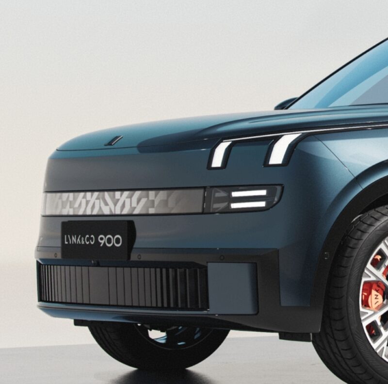 Силовой агрегат представлен в двух вариантах: двигатель 1,5T с максимальной мощностью 140 кВт (188 л. с.) и двигатель 2,0T с максимальной мощностью 187 кВт (251 л. с.), работающий в паре с DHT Evo.