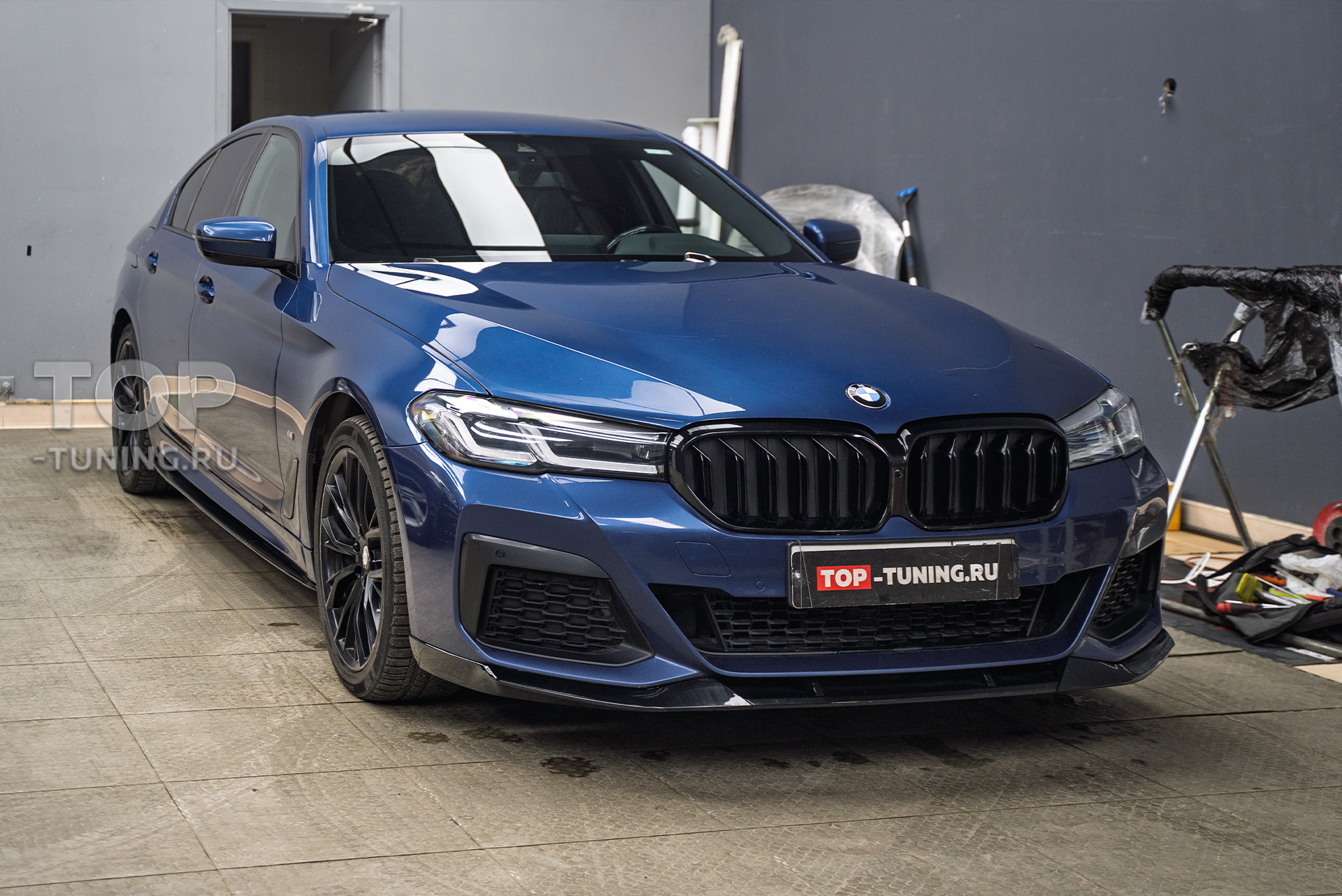 Покраска руля без демонтажа для BMW 5 серии G30 рестайлинг