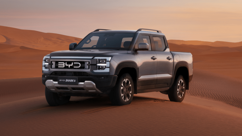 Пикап создан на базе платформы DMO от BYD. У него рамная конструкция кузова и независимая двойная А-образная подвеска как спереди, так и сзади. Габариты автомобиля составляют 5457/1917/1925 мм, а колёсная база &mdash; 3260 мм. Это делает его крупнее Ford R