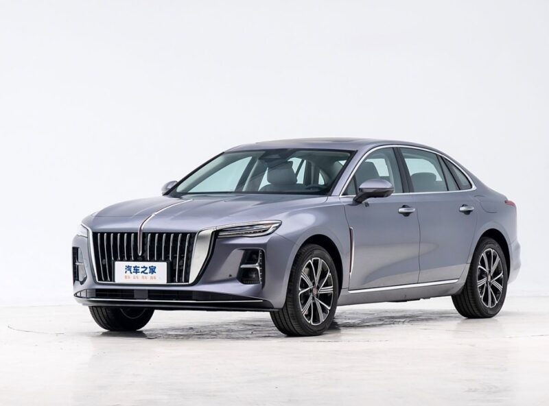 Предварительная продажа Hongqi H5 PHEV с запасом хода 1600 км начинается с 2,15 млн рублей