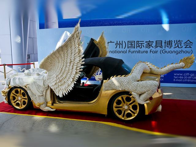 BMW Z4 золотой дракон