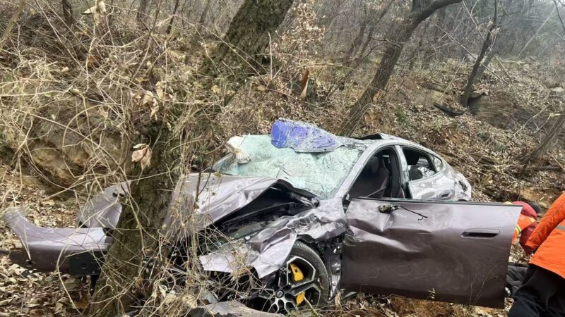 Владелец Xiaomi приобретает вторую модель после того, как пережил ужасное падение с обрыва