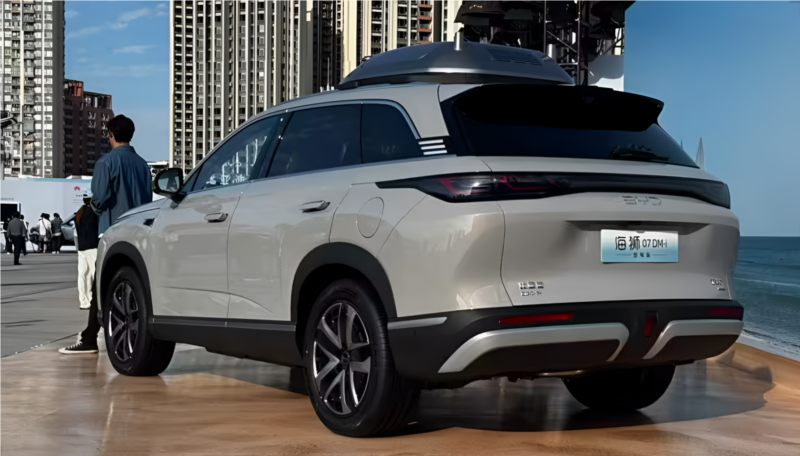 BYD Sealion 07 DM-i будет представлен 8 мая на платформе DeepSeek