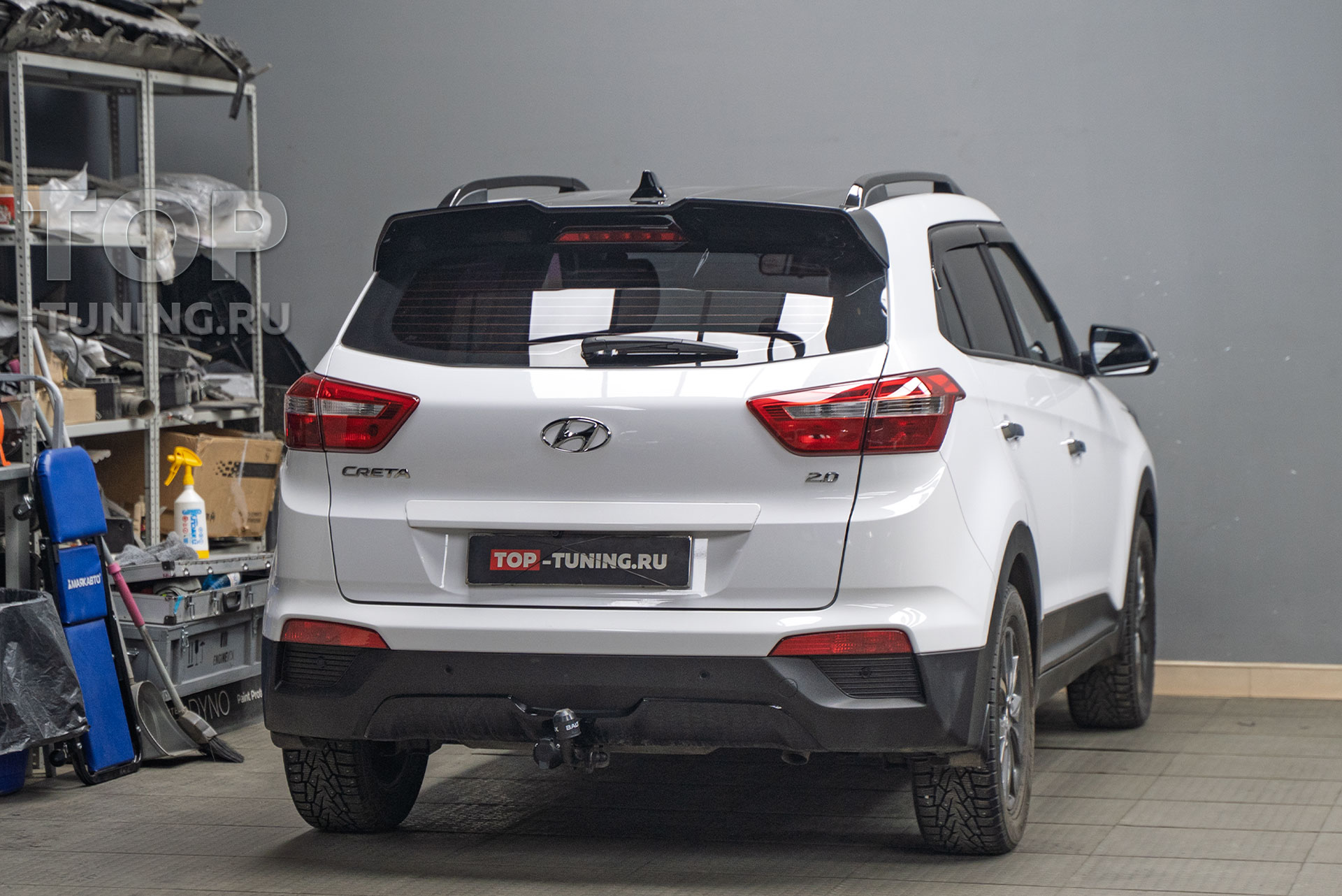 Защита крыши цветным полиуретаном и установка спойлера для Hyundai Creta рестайлинг