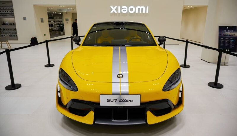 Компания отметила, что экстремальные характеристики автомобиля требуют соответствующих условий на трассе и опытного управления. &laquo;Полная мощность в 1548 лошадиных сил предназначена для использования на трассе с соответствующими шинами и подготовкой&raquo;, 