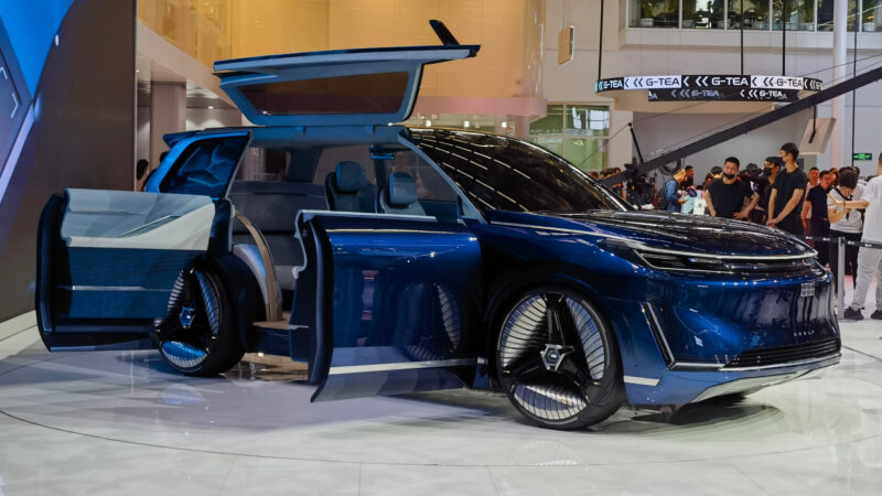 Кроссовер Geely Galaxy Starship 9 PHEV был замечен в Китае во время дорожных испытаний