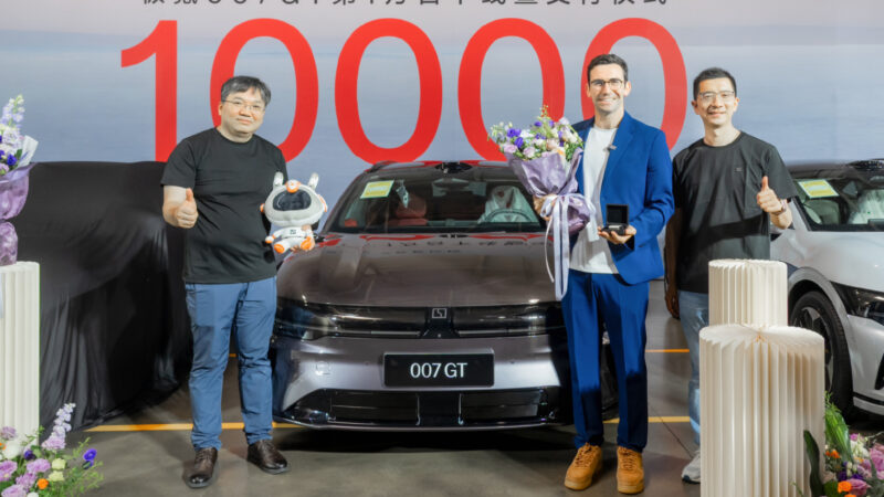 По цене от 202 900 до 262 900 юаней (2,27&ndash;2,95 млн рублей) 007 GT стал прямым конкурентом Nio ET5 Touring.