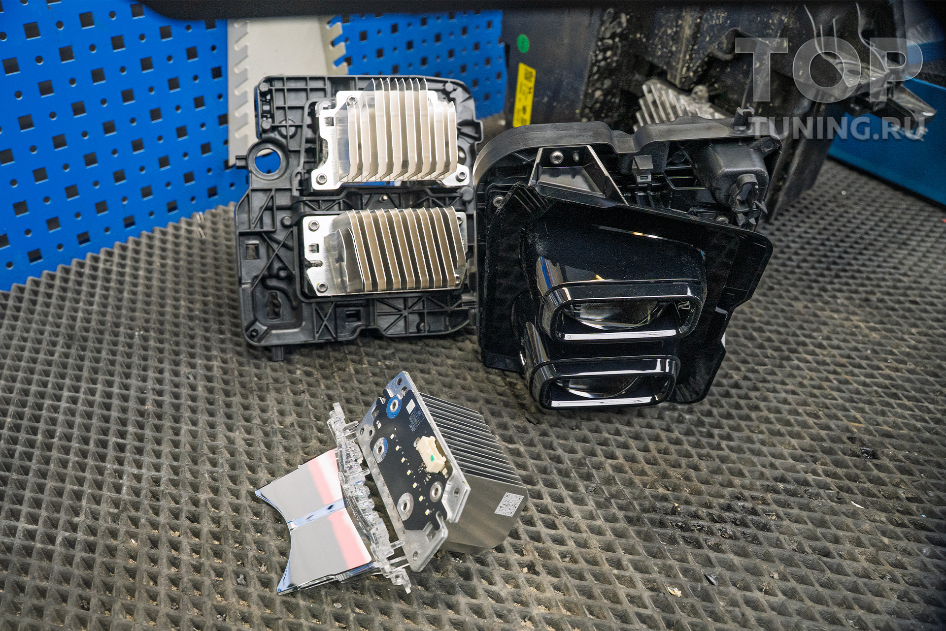 109663 Тюнинг нового поколения для передней оптики Lixiang L6 &ndash; установка линз MTF Prisma