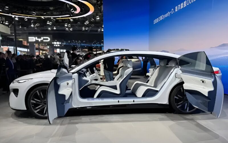 Замечен седан BYD Seal 08: готовый к производству седан позаимствовал черты у концепта Ocean S