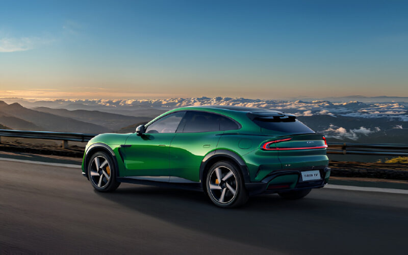 Генеральный директор Xiaomi сообщил о ценах на YU7, что подорвало продажи Model Y в Китае