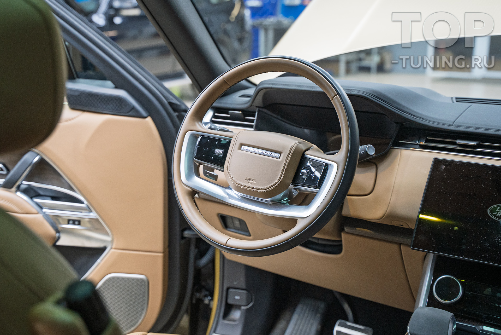 109799 Полная химчистка салона + керамика кожи для нового Range Rover