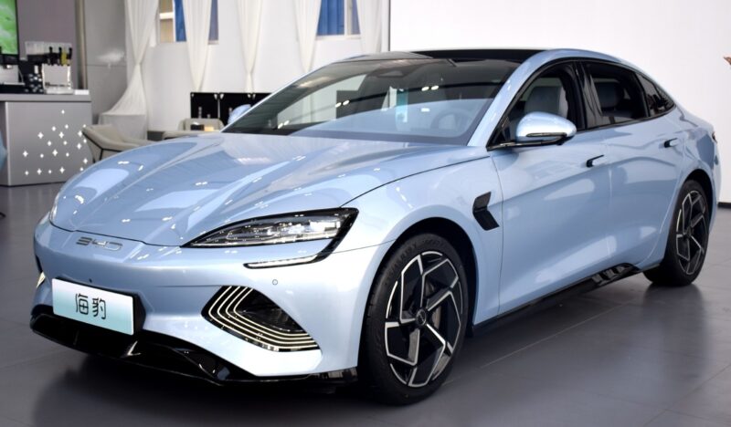 BYD отрицает использование твердотельных аккумуляторов в седане Seal BEV
