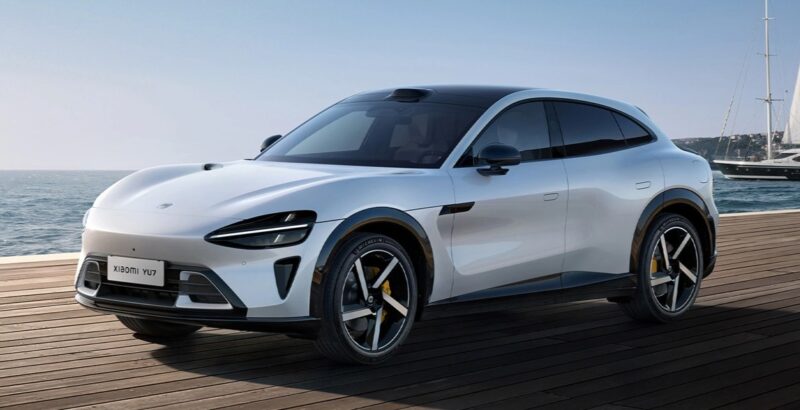 Среднеразмерный YU7 построен на платформе Xiaomi Modena EV. Его длина составляет 4999 мм, ширина &mdash; 1996 мм, высота &mdash; 1608 мм, а колёсная база &mdash; 3000 мм. У внедорожника силуэт фастбэка и колёсные диски диаметром от 19 до 21 дюйма.