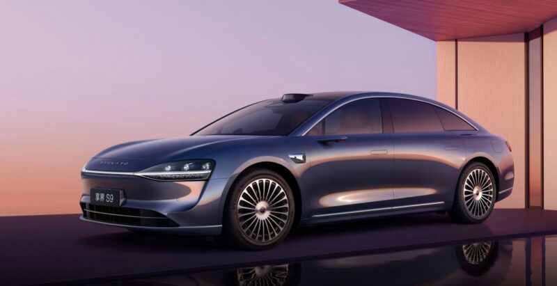 Stelato — это совместный бренд, разработанный компаниями BAIC и Huawei.