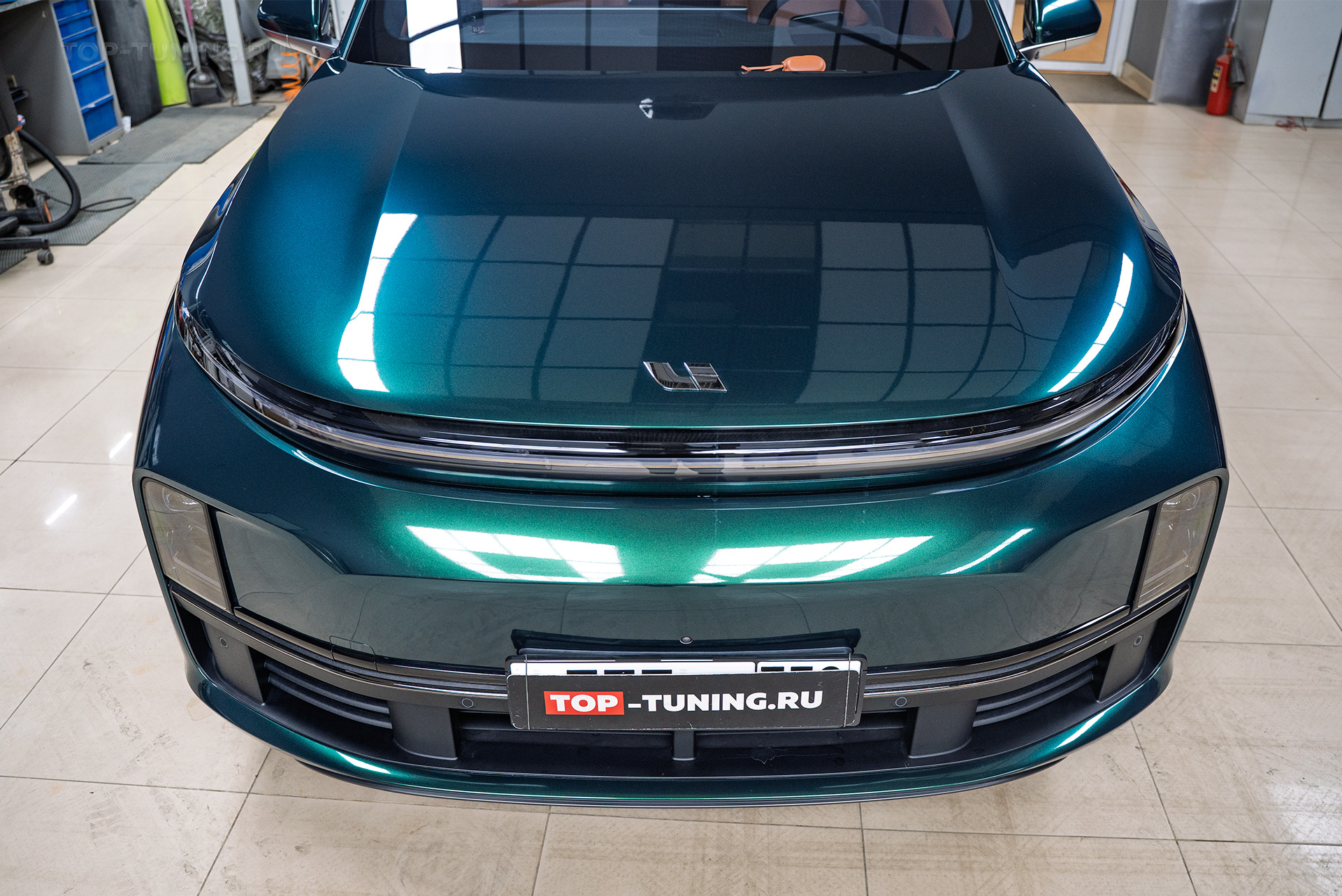 Монтаж оттоманки переднего кресла для Lixiang L7 + ароматизация салона