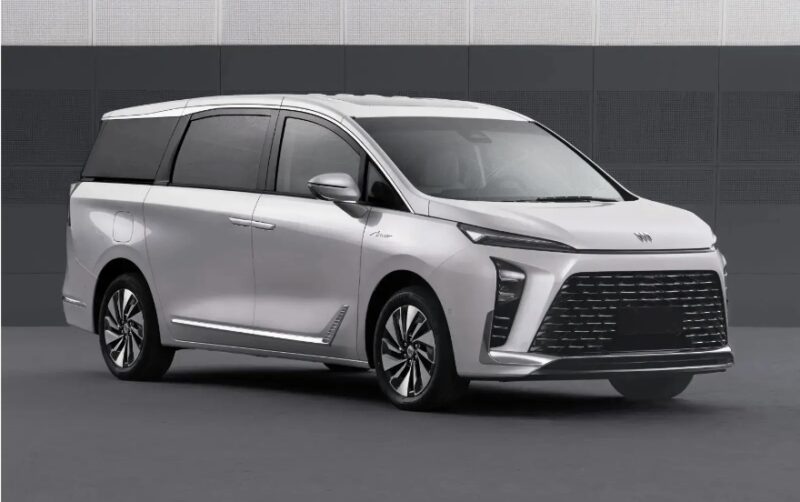 SAIC-Новый Buick GL8 от GM - первый в отрасли подключаемый гибридный MPV с аккумулятором 5C, сообщает компания