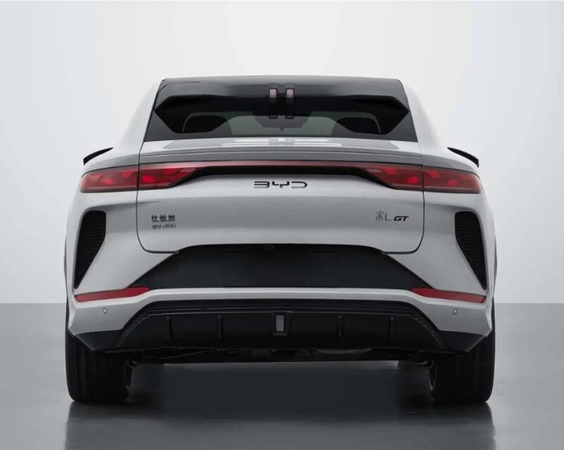 Компания BYD расширяет линейку внедорожников Song L и добавляет в неё новую модель &mdash; полностью электрический внедорожник Song L GT