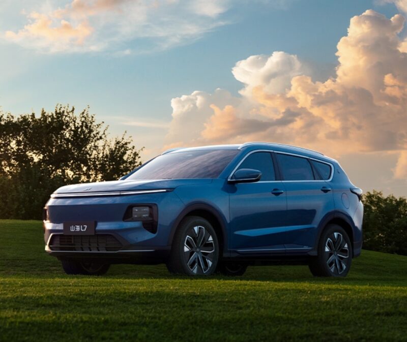 В преддверии августовского показа были представлены официальные изображения Jetour Shanhai L7 Plus PHEV от Chery